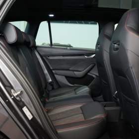 Foto inzerátu Škoda Octavia COMBI*DSG*195kW*FACELIFT*PANO*