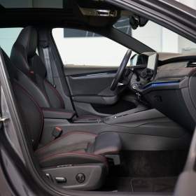 Foto inzerátu Škoda Octavia COMBI*DSG*195kW*FACELIFT*PANO*