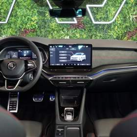 Foto inzerátu Škoda Octavia COMBI*DSG*195kW*FACELIFT*PANO*