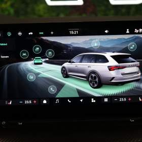 Foto inzerátu Škoda Octavia COMBI*DSG*195kW*FACELIFT*PANO*