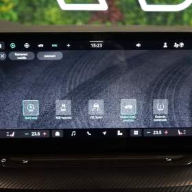 Foto inzerátu Škoda Octavia COMBI*DSG*195kW*FACELIFT*PANO*