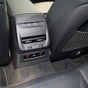 Foto inzerátu Audi A5 40 TDI*S-LINE*NEZ.TOP*360*HUD*