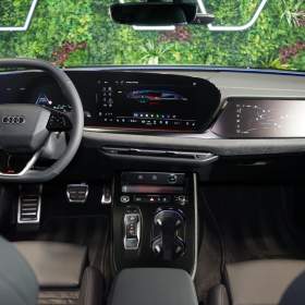 Foto inzerátu Audi A5 40 TDI*S-LINE*NEZ.TOP*360*HUD*