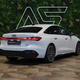 Foto inzerátu Audi A5 40 TDI*S-LINE*NEZ.TOP*360*HUD*