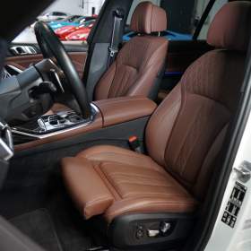 Foto inzerátu BMW X7 40d*xDRIVE*PANO*HUD*SERVIS*CAM