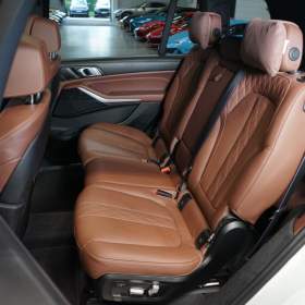 Foto inzerátu BMW X7 40d*xDRIVE*PANO*HUD*SERVIS*CAM