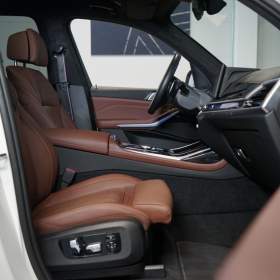 Foto inzerátu BMW X7 40d*xDRIVE*PANO*HUD*SERVIS*CAM