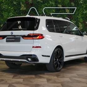Foto inzerátu BMW X7 40d*xDRIVE*PANO*HUD*SERVIS*CAM