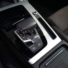 Foto inzerátu Audi Q5 40 TDI*QUATTRO*S-LINE*TAŽ*VZDU