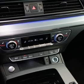 Foto inzerátu Audi Q5 40 TDI*QUATTRO*S-LINE*TAŽ*VZDU