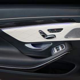 Foto inzerátu Mercedes-Benz 560 L*4M*AMG*MASÁŽE*MEDIA*PANO