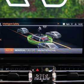 Foto inzerátu BMW xDRIVE*CABRIO*H/K*LASER*360*ME