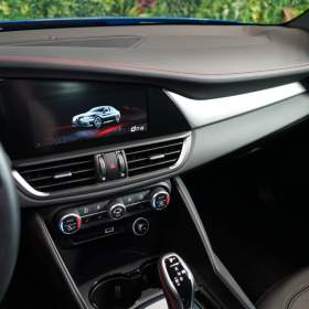 Foto inzerátu Alfa Romeo Giulia COMPETIZIONE*H/K*LED*ZÁRUKA*CA