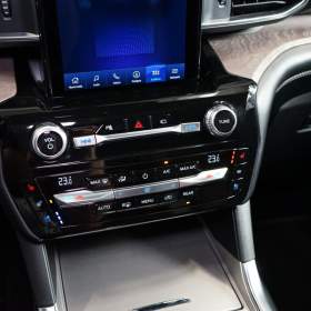 Foto inzerátu Ford Explorer 3.0*PLATINUM*PHEV*PANO*360*B&O