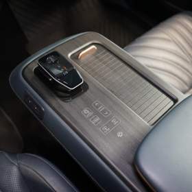 Foto inzerátu Nissan Ariya 178kW*EVOLVE*2WD*PANO*NAPPA*HU