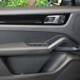 Foto inzerátu Porsche Cayenne PASM*TAŽ*APPROVED*ACC*