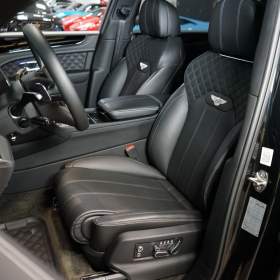 Foto inzerátu Bentley Bentayga V8*PPF*NAIM*404kW*360*NIGHT*HU