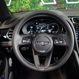 Foto inzerátu Bentley Bentayga V8*PPF*NAIM*404kW*360*NIGHT*HU