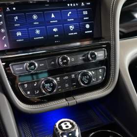 Foto inzerátu Bentley Bentayga V8*PPF*NAIM*404kW*360*NIGHT*HU