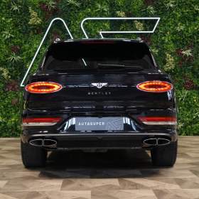 Foto inzerátu Bentley Bentayga V8*PPF*NAIM*404kW*360*NIGHT*HU