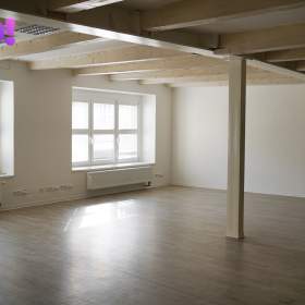 Pronájem kanceláře 260 m² – ul. Zubatého Praha 5 / 19603859
