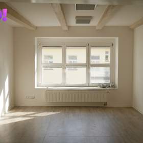 Foto inzerátu Pronájem kanceláře 260 m² – ul. Zubatého Praha 5