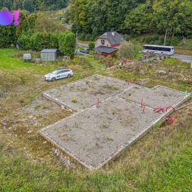 Foto inzerátu Prodej stavebního pozemku se základovou deskou a projektem, 4 560 m², Hanušovice