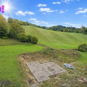 Prodej stavebního pozemku se základovou deskou a projektem, 4 560 m², Hanušovice / 19607796