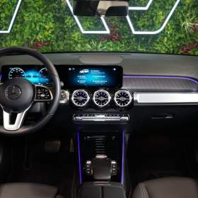 Foto inzerátu Mercedes-Benz EQB 300*4M*PANO*CAMERA*CZ*LED*