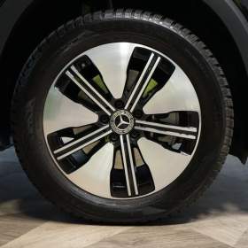 Foto inzerátu Mercedes-Benz EQB 300*4M*PANO*CAMERA*CZ*LED*