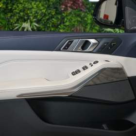 Foto inzerátu BMW X5 M50d*xDRIVE*VZDUCH*MASÁŽ*360*H