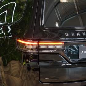 Foto inzerátu Jeep Grand Wagoneer SERIES2*360*MASÁŽ*MULTIMEDIA*7