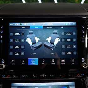 Foto inzerátu Jeep Grand Wagoneer SERIES2*360*MASÁŽ*MULTIMEDIA*7