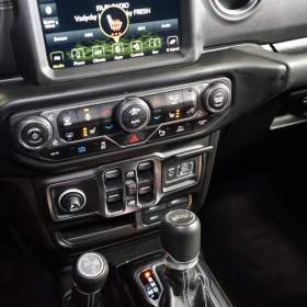 Foto inzerátu Jeep Wrangler UNLIMITED*SAHARA*4Xe*HYBRID*CZ