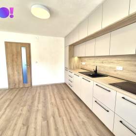 Foto inzerátu Pronájem rodinného domu 5+kk s garáží a zahradou, Obědkovice