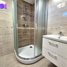 Foto inzerátu Pronájem rodinného domu 5+kk s garáží a zahradou, Obědkovice