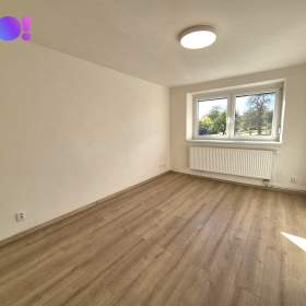 Foto inzerátu Pronájem rodinného domu 5+kk s garáží a zahradou, Obědkovice