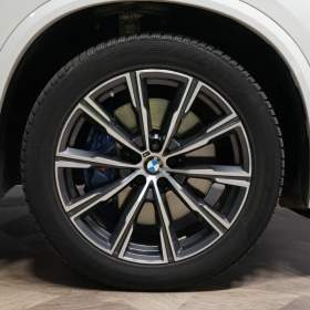 Foto inzerátu BMW X5 40i*xDRIVE*LED*CAMERA*CARPLAY*