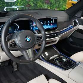 Foto inzerátu BMW X7 40d*xDRIVE*H/K*TAŽNÉ*HUD*INDIV