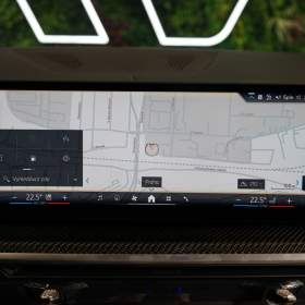 Foto inzerátu BMW X7 40d*xDRIVE*H/K*TAŽNÉ*HUD*INDIV