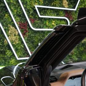 Foto inzerátu Land Rover Defender D300*110*HSE*X-DYNAMIC*