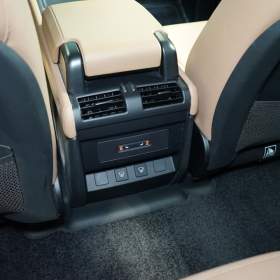 Foto inzerátu Land Rover Defender D300*110*HSE*X-DYNAMIC*