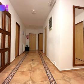 Foto inzerátu Prodej penzionu s restaurací a bytem, Třeboň