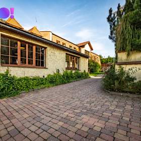 Foto inzerátu Prodej restaurace s penzionem, Skuteč