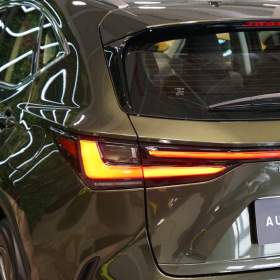 Foto inzerátu Lexus NX 350h COMFORT TOP*FWD*LED*ZÁRUKA*DRC