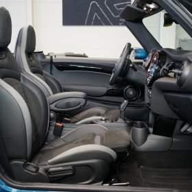 Foto inzerátu Mini Cooper JCW*CABRIO*170kW*CAMERA*CARPLA