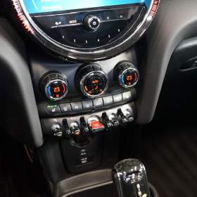 Foto inzerátu Mini Cooper JCW*CABRIO*170kW*CAMERA*CARPLA