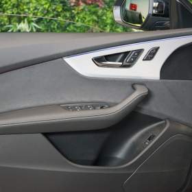 Foto inzerátu Audi Q8 50 TDI*QUATTRO*S-LINE*TAŽ*360*