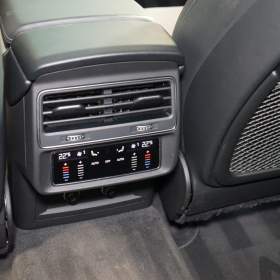 Foto inzerátu Audi Q7 50 TDI*MATRIX*VZDUCH*TAŽ*S-LIN