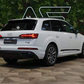 Foto inzerátu Audi Q7 50 TDI*MATRIX*VZDUCH*TAŽ*S-LIN